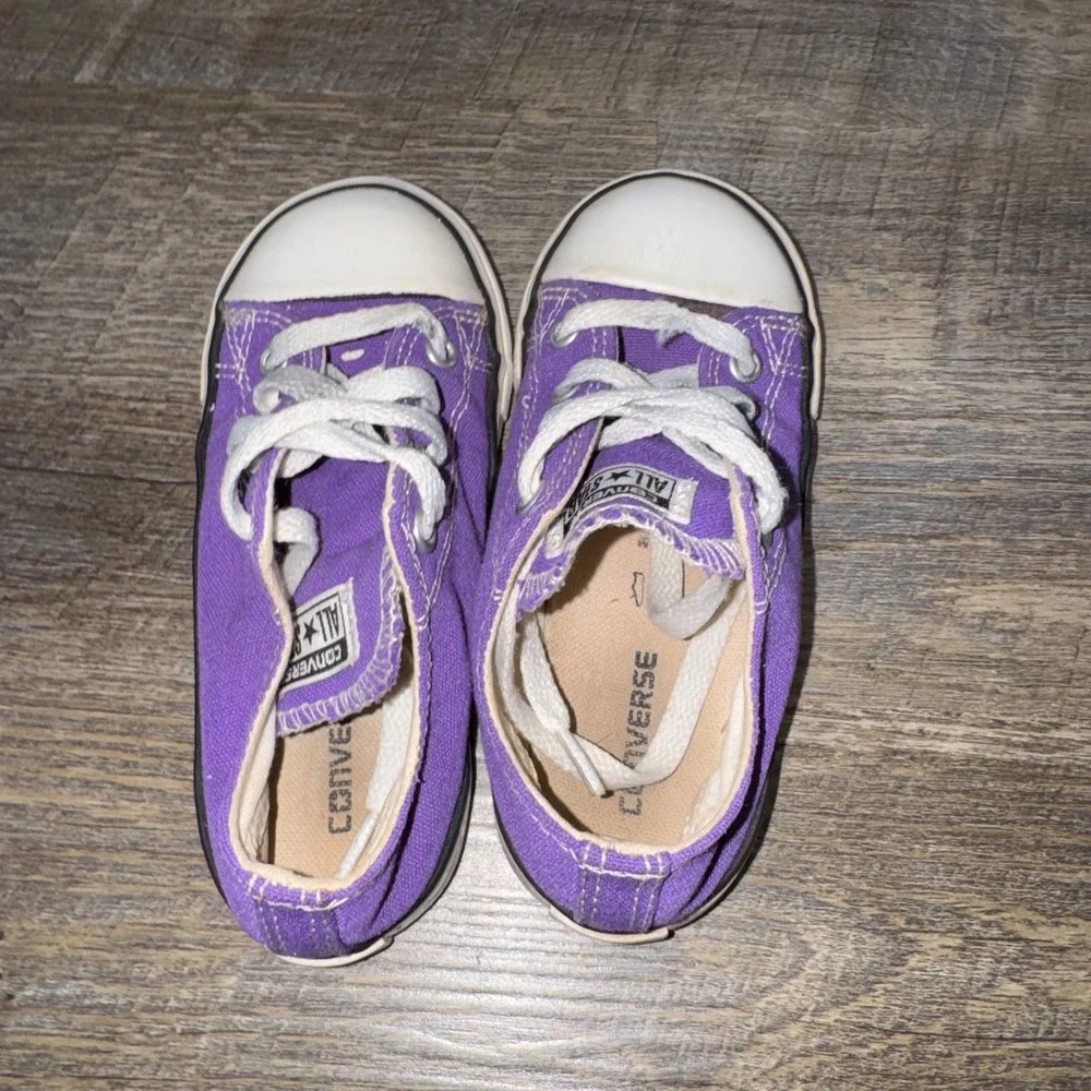Converse Chuck Taylor All Star Kids Purple Low Top Sneaker 737837F Sz 9 Toddler